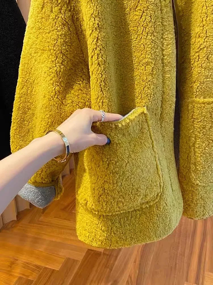 Hochwertige Lammwolljacke für Damen, lockerer warmer Samtmantel, 2025, neuer Frühling und Herbst, große Taschen, modische Oberbekleidung, M-3XL.