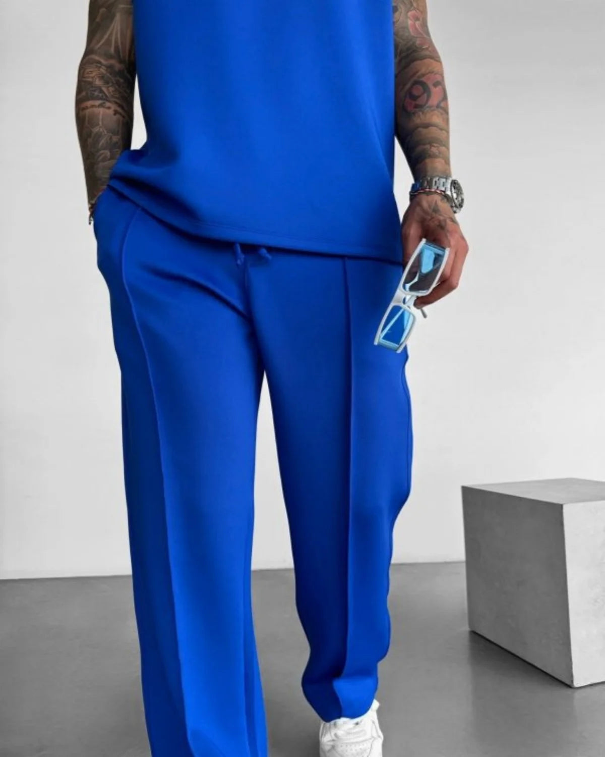 2025 Spring and summer men's new four seasons loose straight tube sports casual pants comfortable suit pants drawstring waistban.