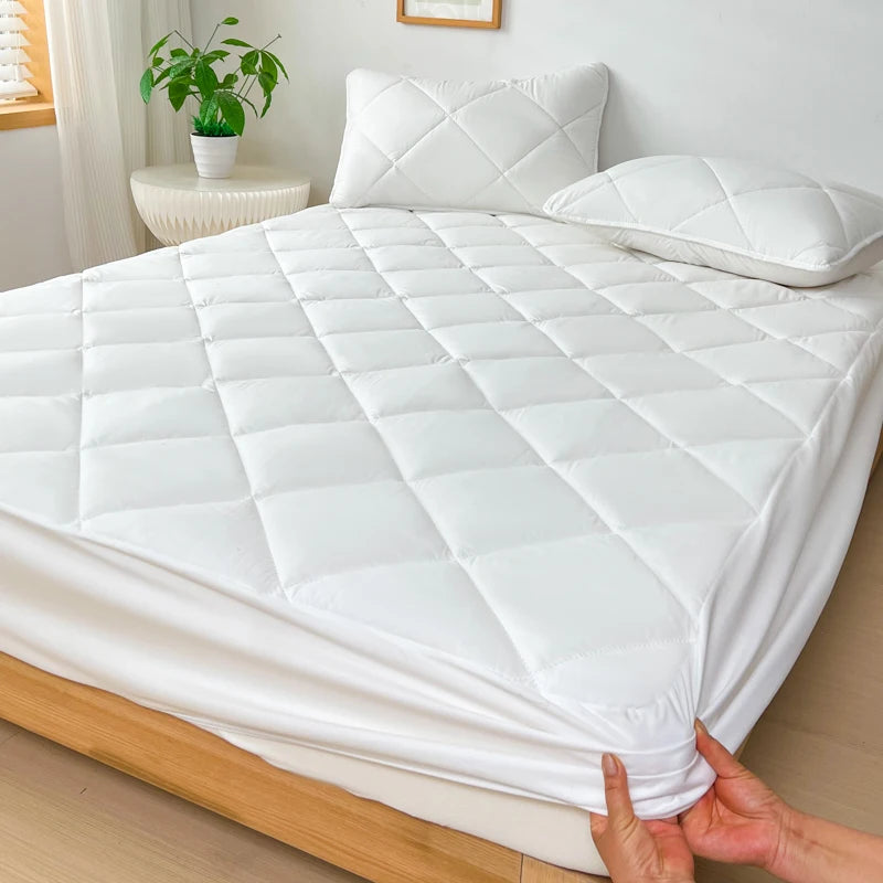 1pc Waterproof Soft Mattress Protector, Plaid Breathable Fitted Sheet with Elastic Band for Living Rome, Home Bed.