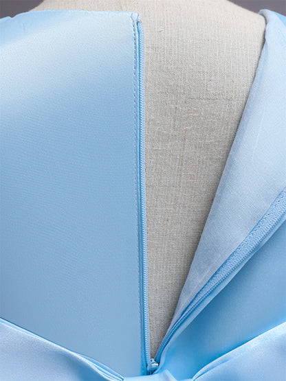 Blumen stickerei Kleid des blauen Mädchens ärmellose schlanke Prinzessin Geburtstags feier Kleid Klavier Performance tragen.