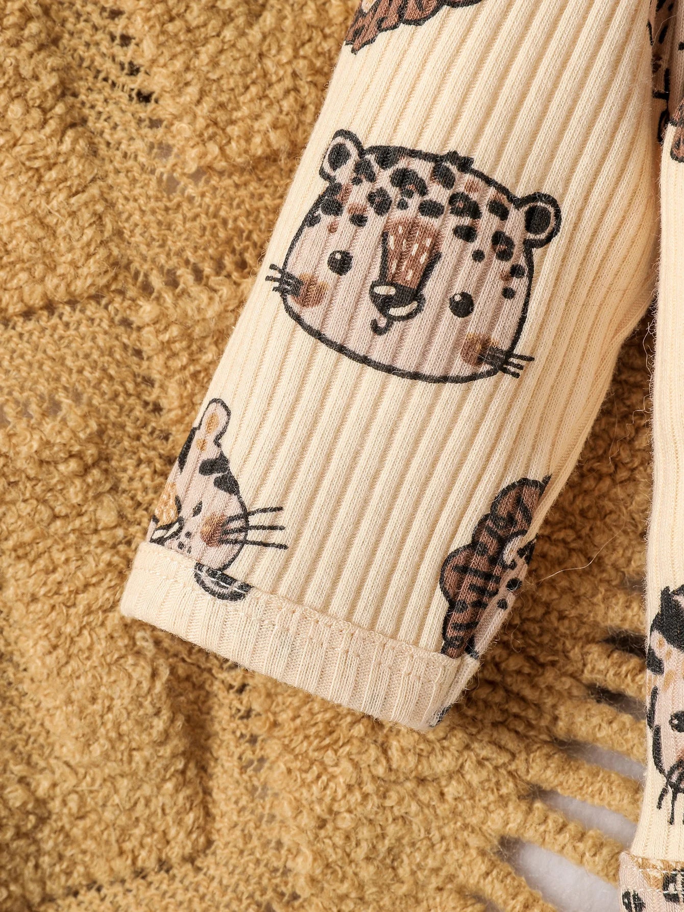 3Pcs Casual Neugeborenen Baby Junge Cartoon Tier Kleidung Set Langarm Body Top und Hosen + Hut.