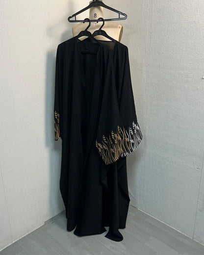 Muslim Women Dress Elegant Black Embroidery Abaya Long Robe Dubai Luxury Eid Ramdan Prayer Dress Kebaya Kaftan Moroccan Dresses.