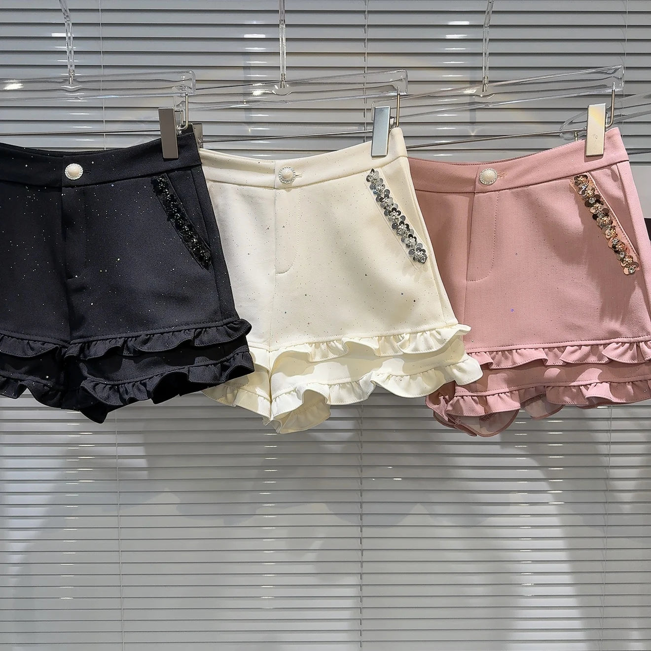 2025 Summer Clothes New Fashion Sequined Beaded Fungus Edge Pants Three-point Shorts Sweet Girls Temperament Short Pants Women.