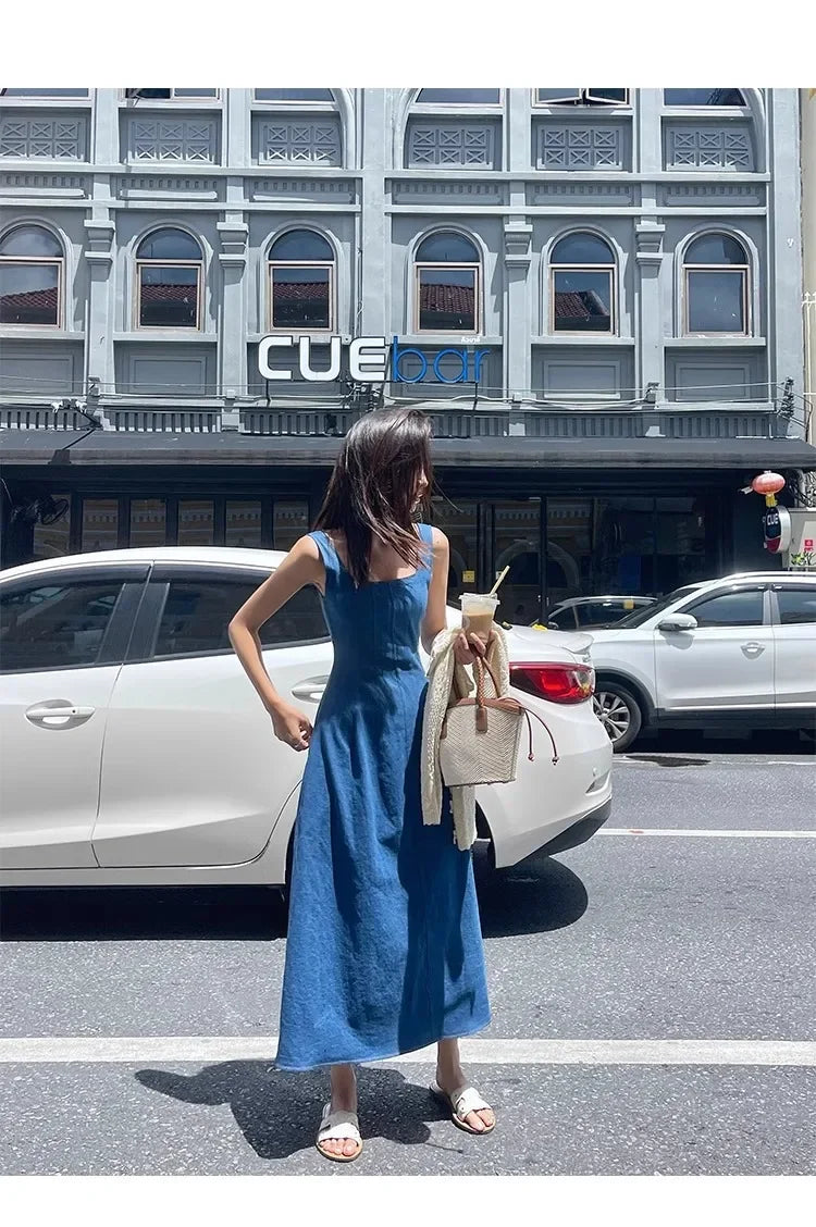 Blue Mist Love Französisches Jeanskleid für Damen, Sommer, einzigartiges Design, Taille, Cinching-Riemen, langes Kleid, elegante blaue Polyesterfaser.