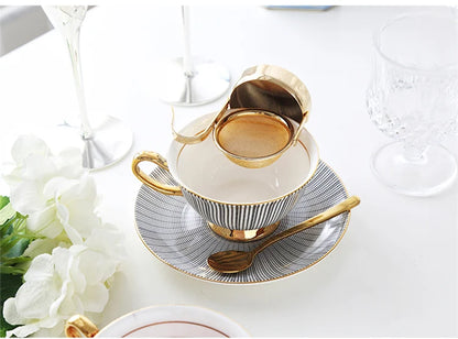 Bone China Tea Cup Saucer Spoon Set 200ml Elegant Coffee Cup Gold Porcelain Tea Set Ceramic Teacup Cafe Espresso Cup British Mug.