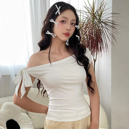 2025 Women'S Summer Ins Style New Shrink Pleated One-Shoulder Crop Top Backless Twist Tie Asymmetric T-Shirt Casual Top.