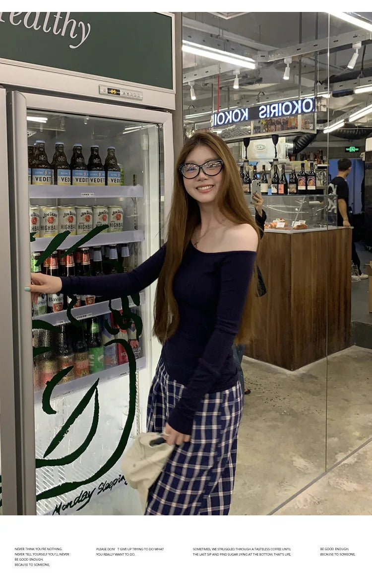 1pcs Spring Autumn Fashion Skew Collar Off-shoulder Long-sleeved T-shirts Women New Solid Slim Fit Sexy Tees Shirts Student Tops.