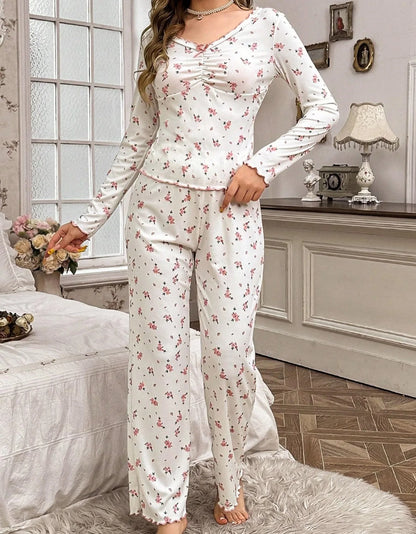 Autumn Winter Sleepwear Women Pajamas Set Round Neck Floral Printed Long Sleeve Tops and Trousers Home Wear Loungewear.