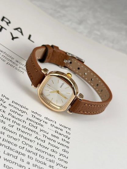 Hot Sale Women Watch Simple Small Dial Quartz Watches Luxury Ladies Gift Wristwatch Fashion Student Leather Strap Clock Relógio