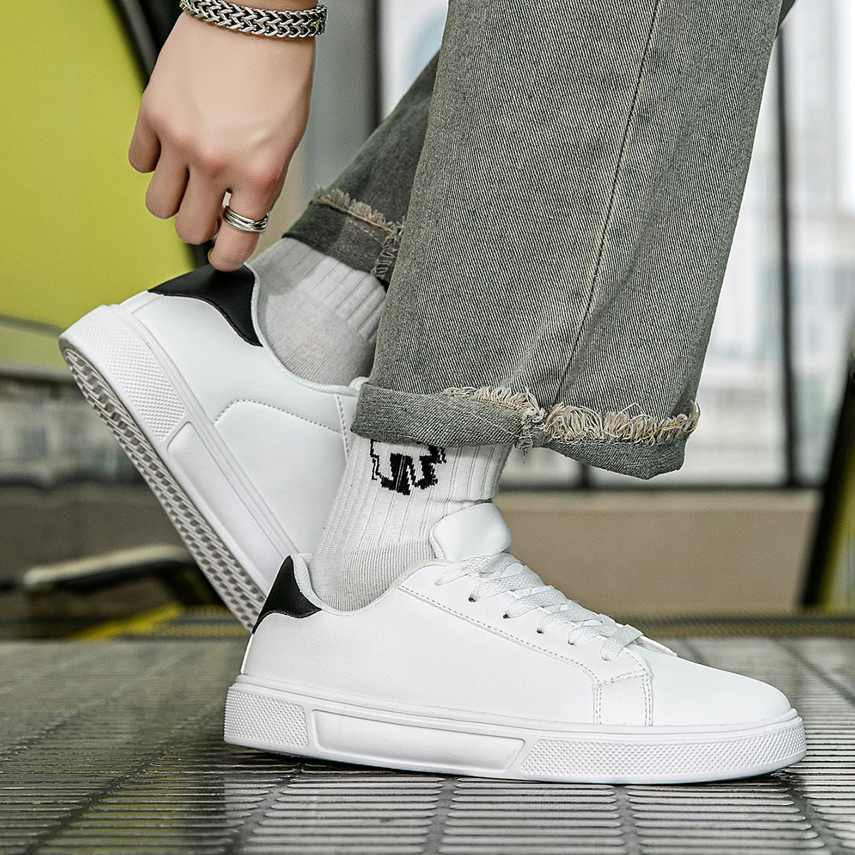 PU Leather Men Shoes Sneakers Trend Casual Shoes Leisure Male Sneakers Footwear Men Vulcanized Shoes Couple Shoes Women Shoes.