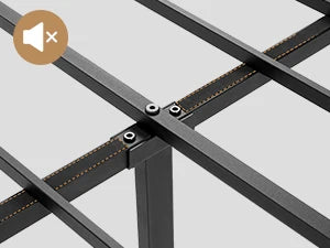 140 x 200 cm großes Polsterbett mit Doppelbettrahmen und LED-Beleuchtung und Ladestation. Kopfteil inklusive schwebendem Bettdesign