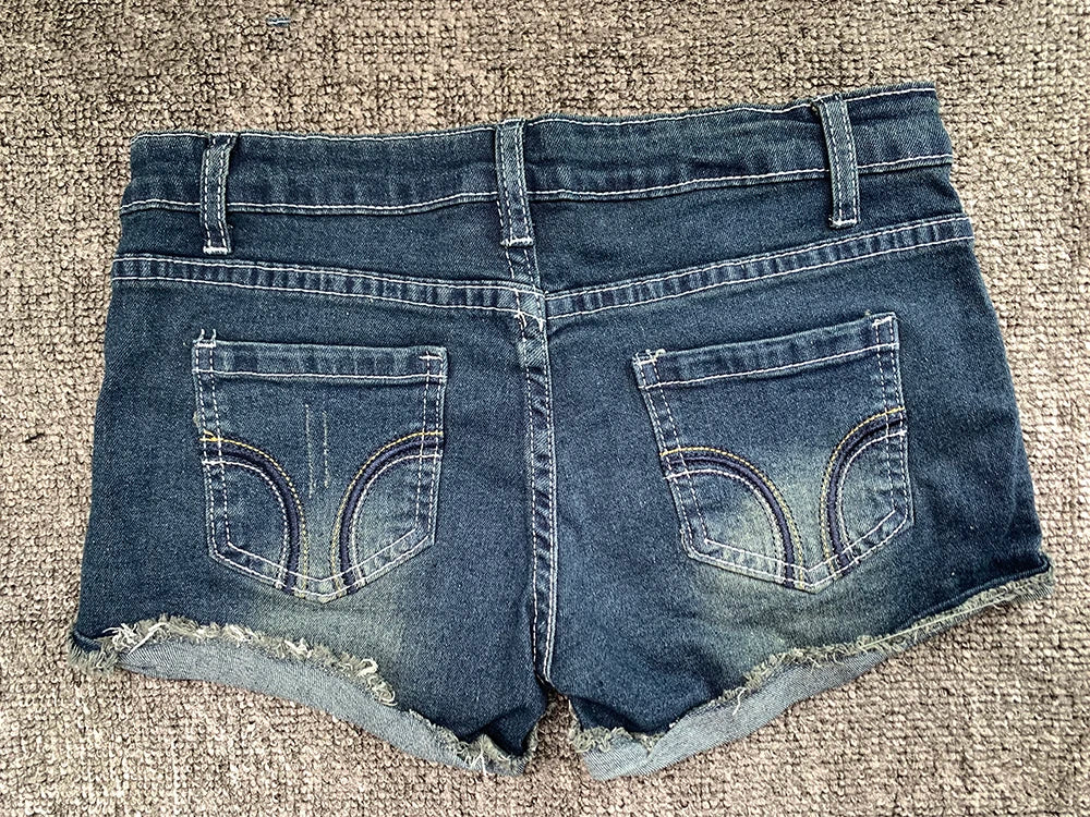 Summer Korean Sexy Low Waist Women Denim Shorts American Lady Y2K Elastic Slim Fit Hot Pants Female Embroidery Wrapping Jeans.