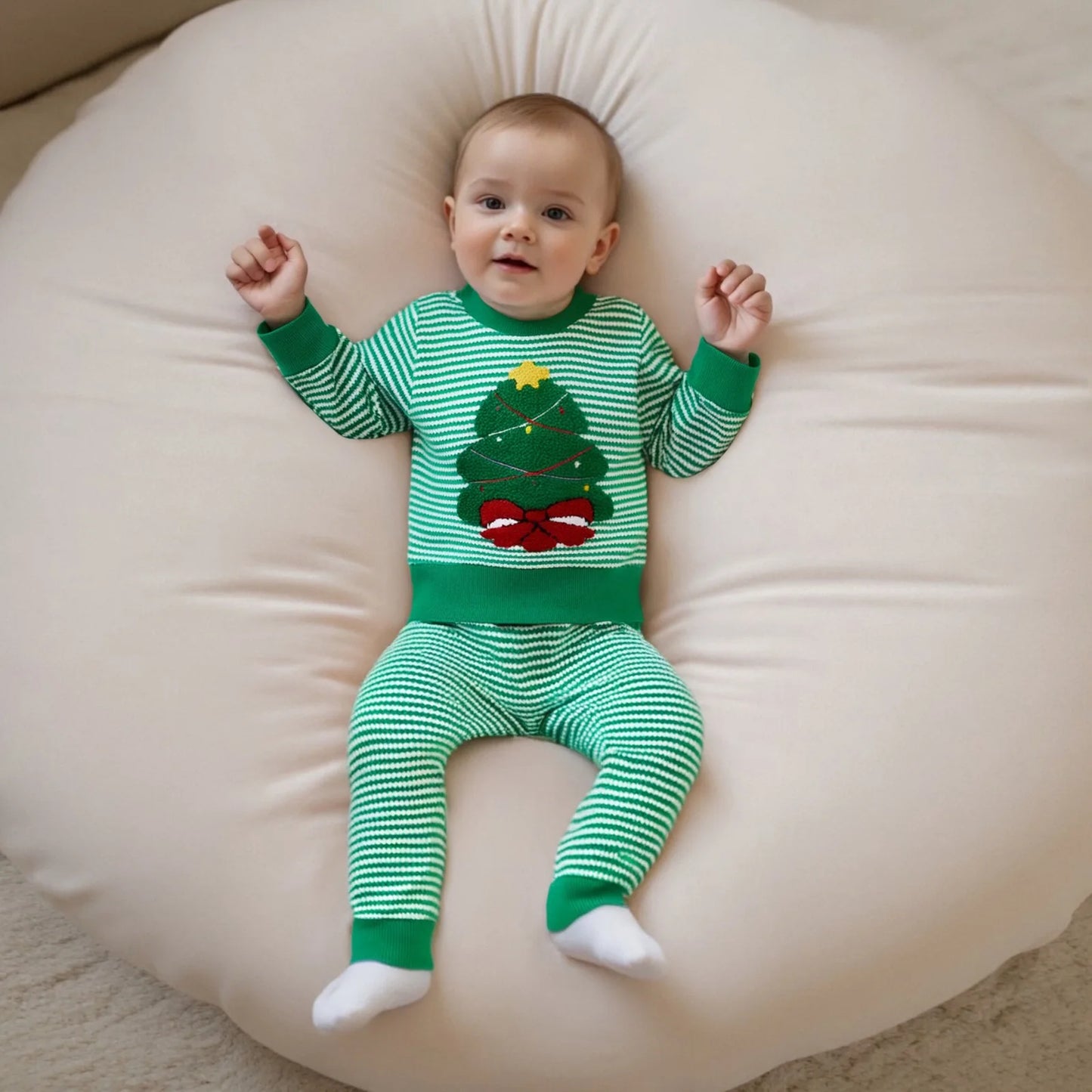 Weihnachts-Baby-Kleidung aus Baumwolle, 2-teiliges Set, 0–3 Jahre, gestreiftes Sweatshirt und Hose für Kleinkinder mit besticktem Weihnachtsbaum-Outfit.