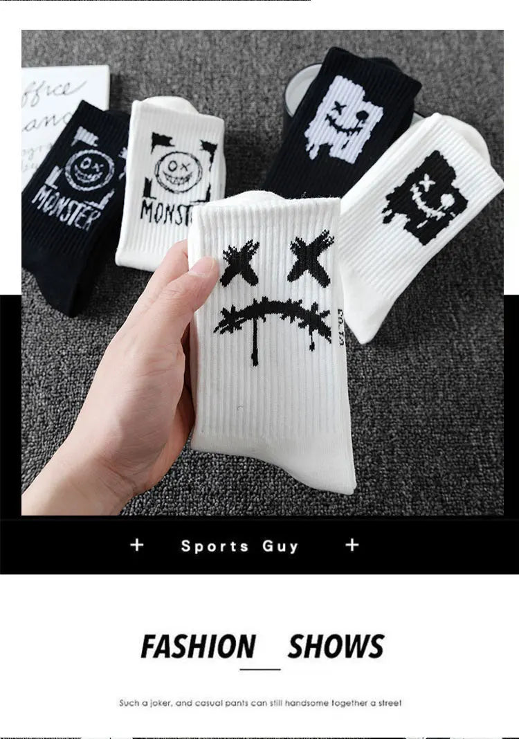 10 pairs of men's sports socks, casual, breathable, and versatile. Ghost face graffiti personalized socks.