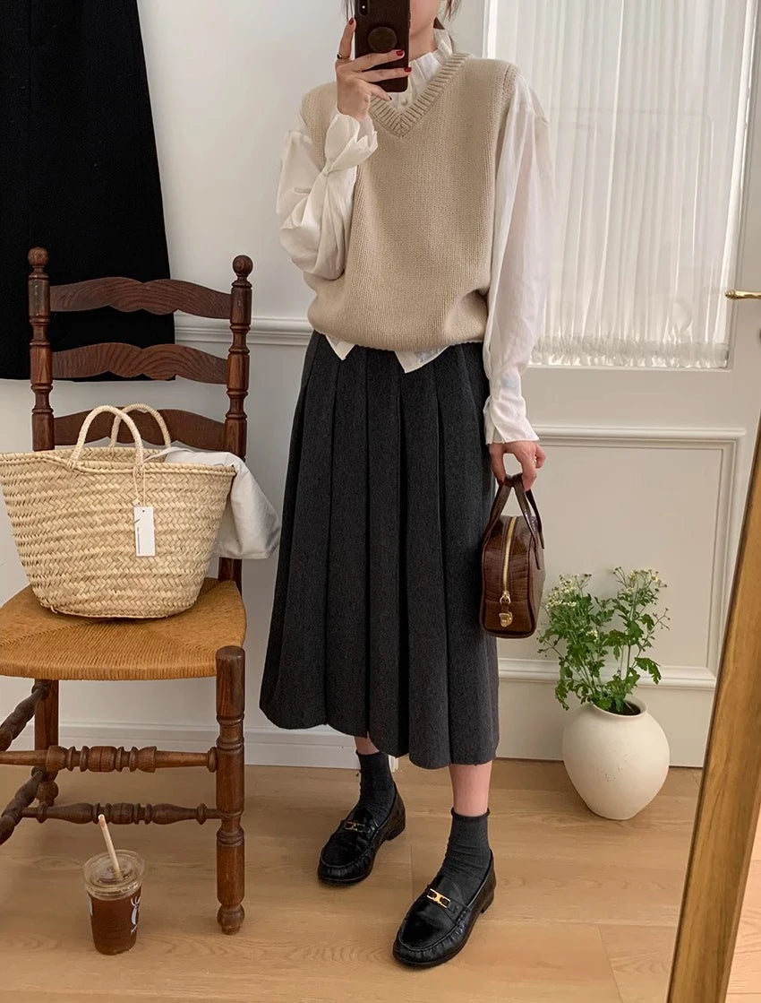 Thick Hepburn Style Woolen Pleated Skirt High Waist Slimming Casual Half Skirt Women Autumn Winter Unique Long Skirt.
