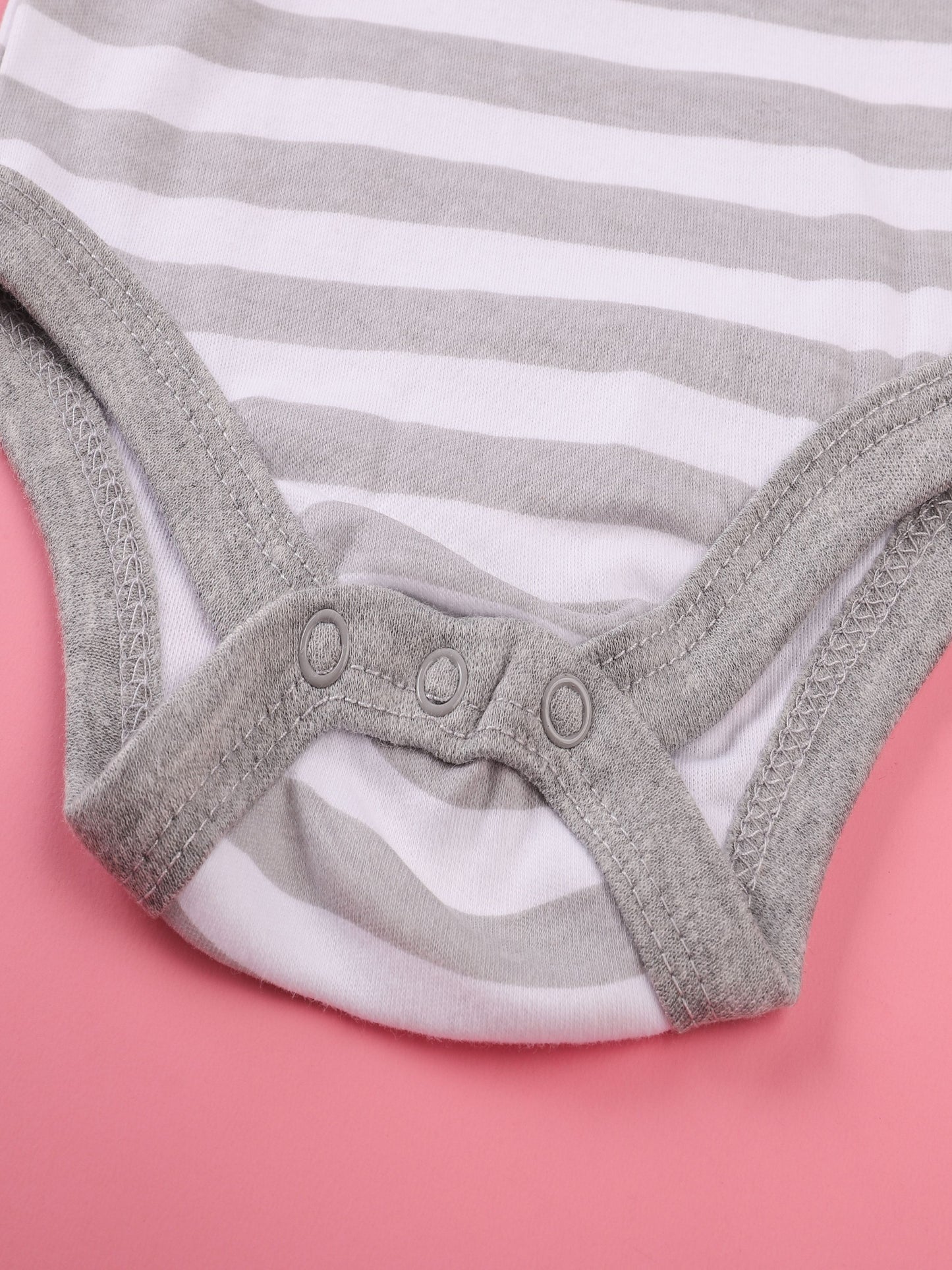 3PCS Sommer Jungen und Mädchen Nette Muster Hoodie Set Kurzarm Dreieck Overall Neugeborenen Baumwolle Bequeme Overall Pyjamas.