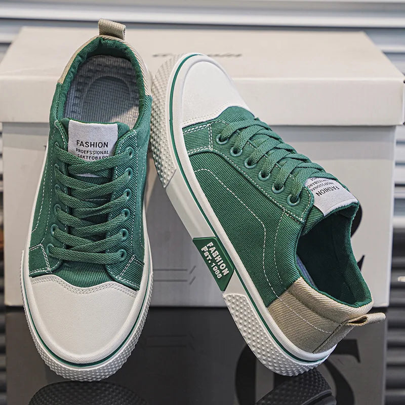 Atmungsaktive Herren-Skateschuhe aus Segeltuch mit weicher Sohle, lässige Turnschuhe, trendige, vielseitige, leichte, rutschfeste Slip-On-Sportschuhe, Größe 37–48.