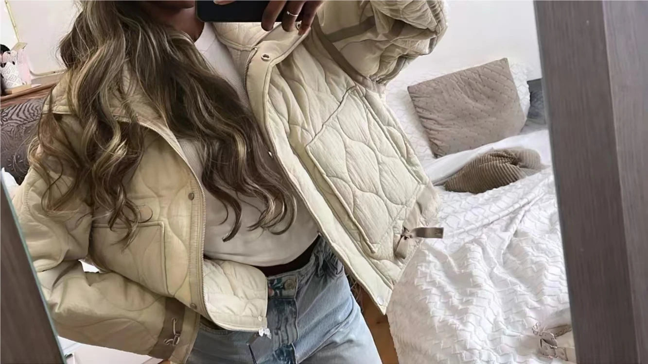 ZBZA Women's Quilted Loose Jacket Mantel Drawstring hoher Kragen Reißverschluss lange Ärmel Versteckter Knopf Doppeltaschen Clip Baumwolle Outerwear Herbst Winter Neue Weibliche Chic Mantel.