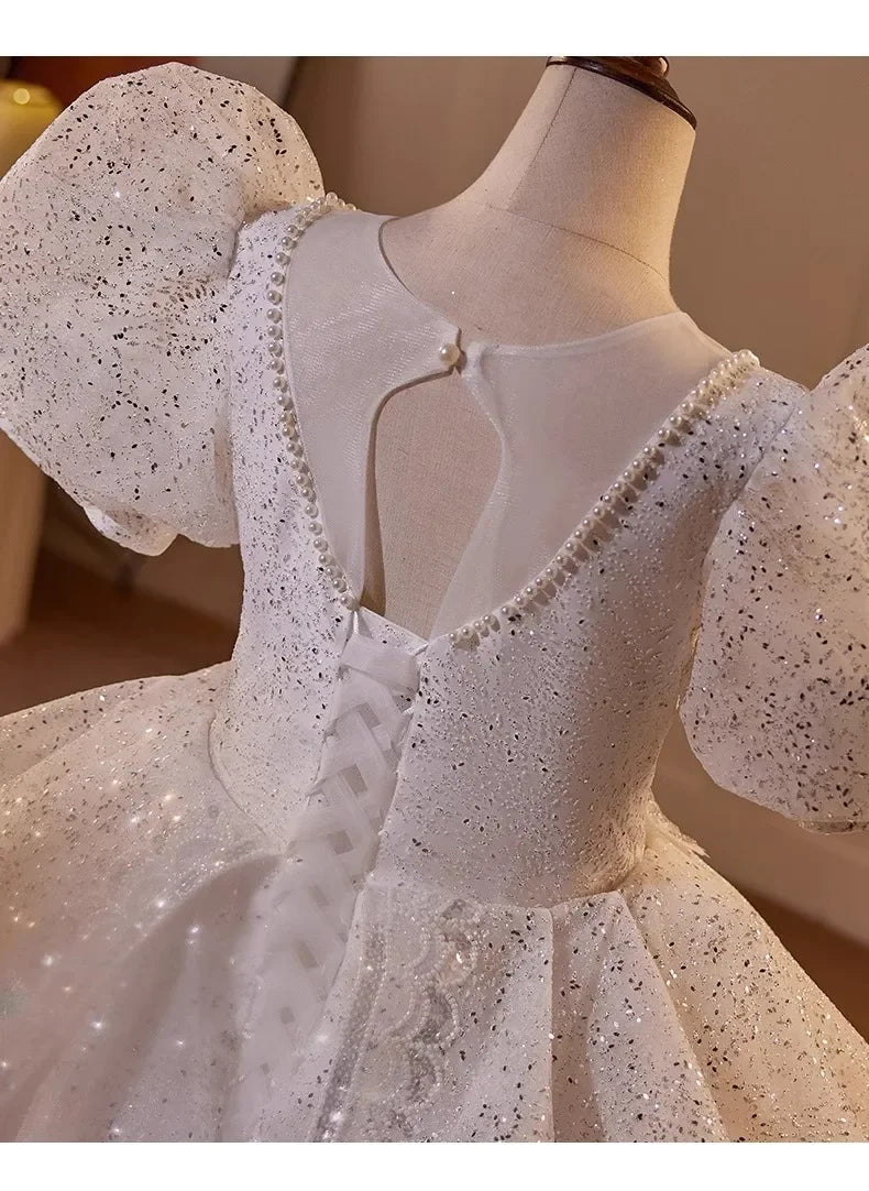 2025 Mädchen Neue Mode Prinzessin Kleid Große Kinder Weiß Klavier Leistung Puffy FormalParty WearParty Tragen Kleid Host Outfit Geburtstag.