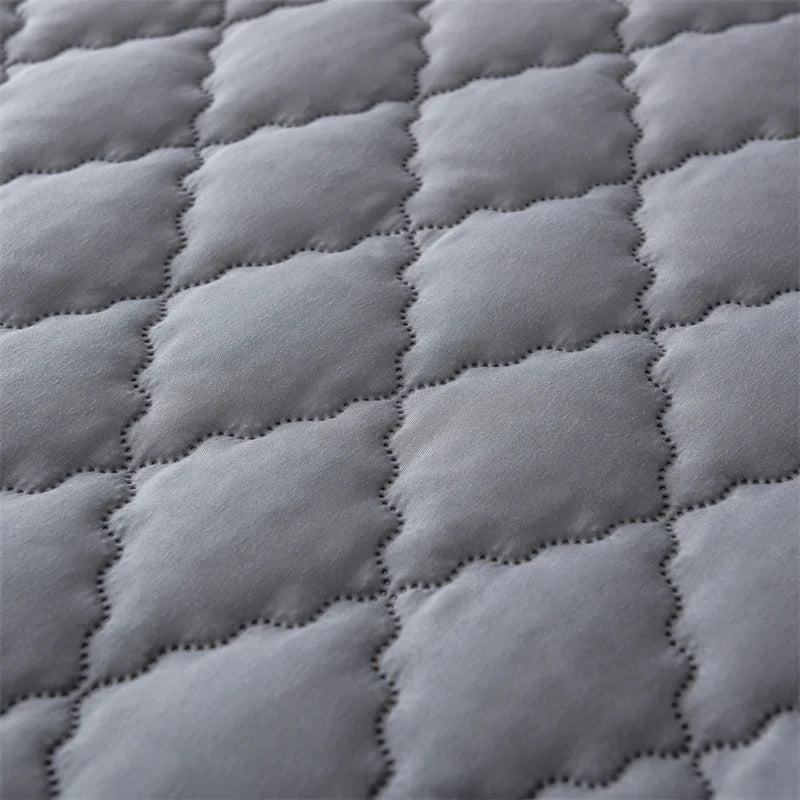 Home Mattress Cover Waterproof Thickened Quilted Waterproof Bed Cover Breathable Mattress Protector Fitted Sheet No Pillowcases.