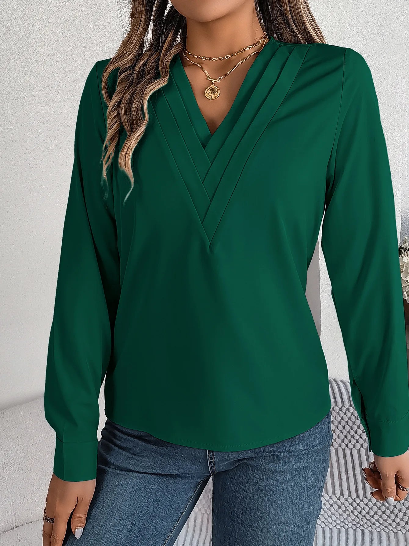 Summer And Autumn Women's Casual Shirt, Commuting Style Solid Color V-neck Long Sleeve Shirt Top