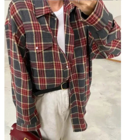 New Vintage Women Oversized Long Sleeve Plaid Shirt Blouse Tops Autumn Winter Button Down Loose Lapel Pocket Shirt Korean Style.
