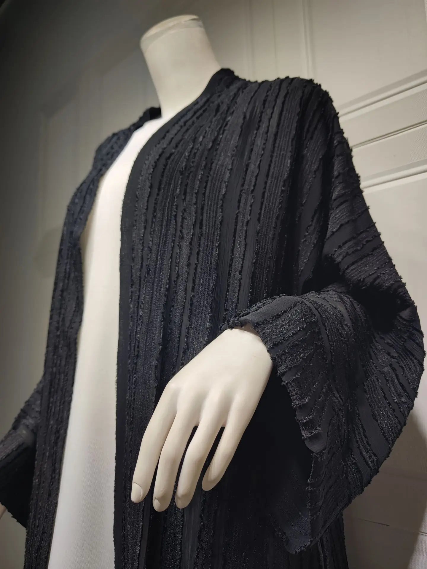 2024 New Fashion Muslim Kimono Abaya Solid Striped Retro Ethnic Cardigan Robe Dubai Middle Eastern Saudi Arabia Eid Clothes.