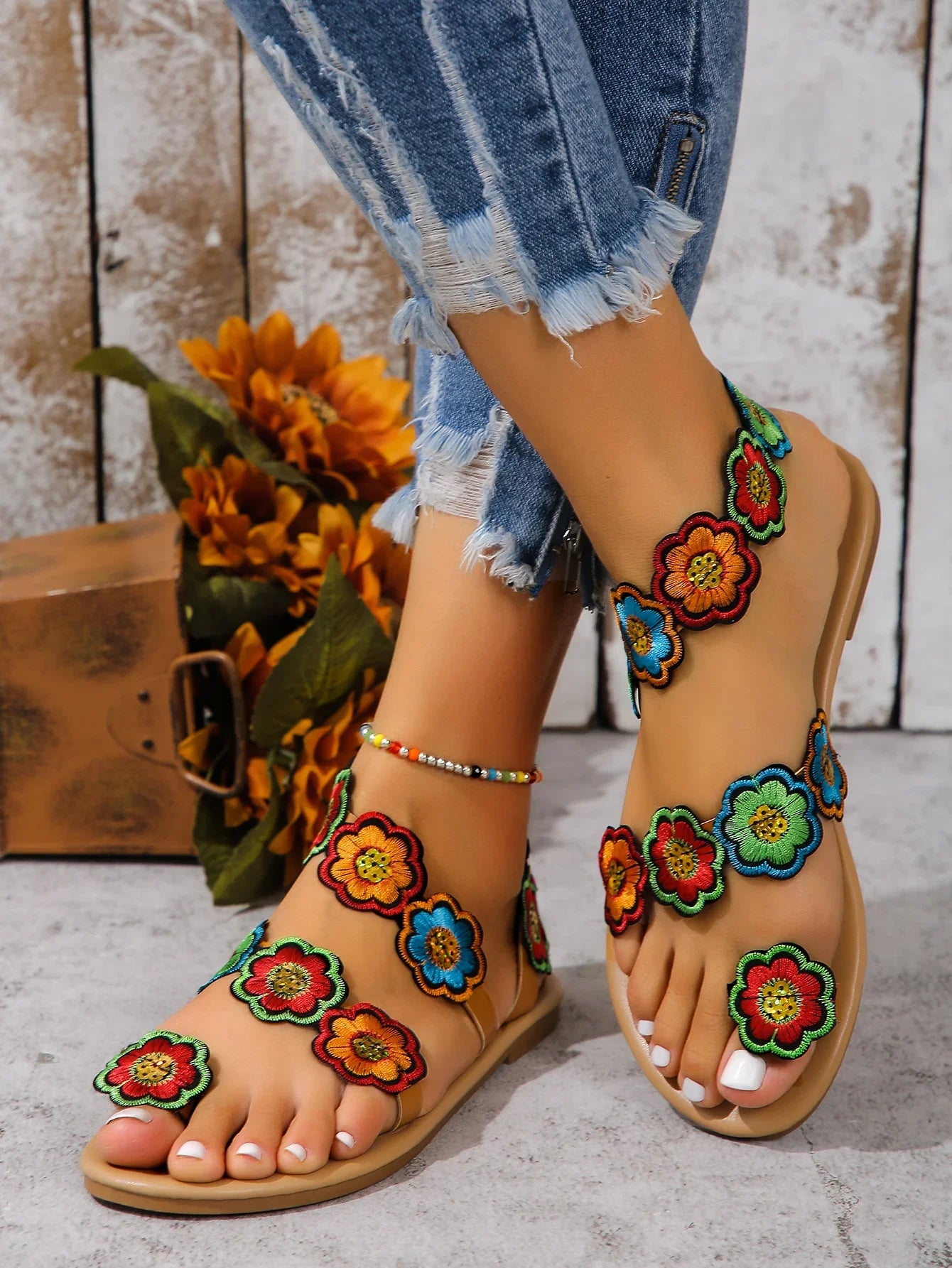 Yellow Embroidered Faux Flower Fashion Sandals Flat Plus Size 43 Summer Outdoor Beach Shoes Travel Mom Shoes.