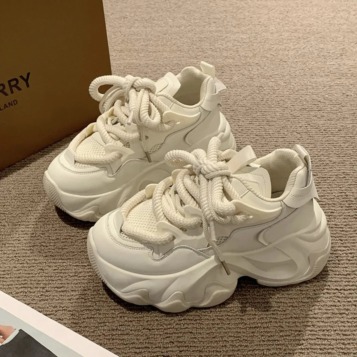 Women Chunky Platform Sneakers Women Autumn Fashion Breathable Mesh Sport Casual Sneakers Female Thick Bottom Vulcanized Shoes.