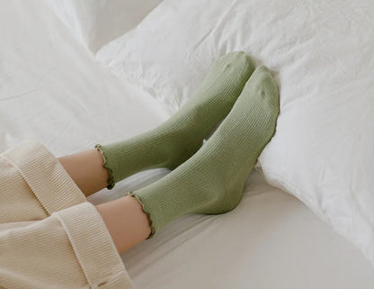5 Pairs of Women's Solid Color Cotton Socks Japanese Style Ruffle Stacked Socks Cute Laciness Women's Long Socks.