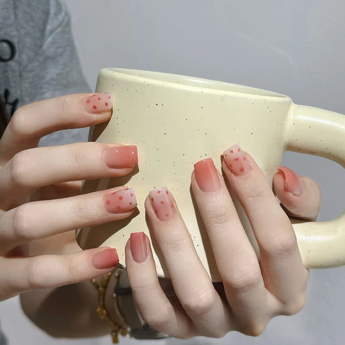 24Pcs Nude Color Fake Nails Short Square Head Press on Nails White Heart Printed Valentine's Day Full Cover False Nails Tips.