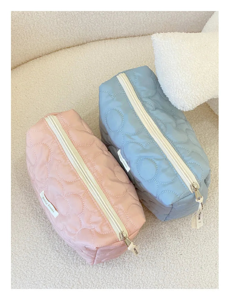 Large Capacity Women's Cosmetic Bags Cases Casual Ladies Small Storage Bag with Zipper Female Travel Clutch Bag Small Handbags.