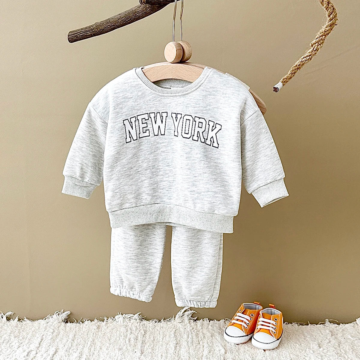 Infant Baby Set Frühling Herbst Brief New York Drucken Neugeborenen Top + Unten Baumwolle Sport kinder Mode Neue Baby Kleidung 0-3Y.