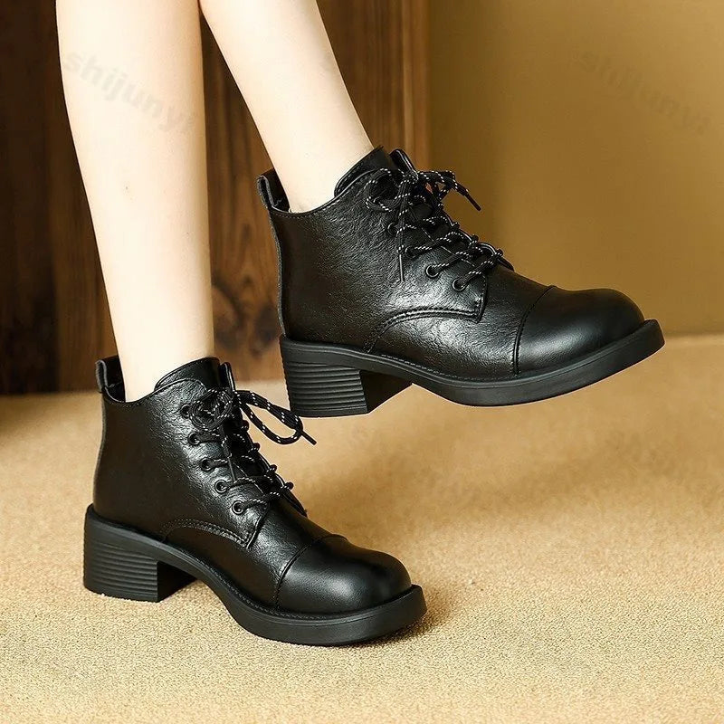 Women Short Boots 2025 Autumn Winter New Fashion Lace Up Vintage Middle Heel Shoes Outdoor Non Slip Height Increase Ankle Boots.
