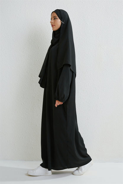 Muslim abaya