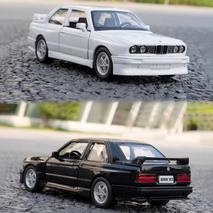 1/36 BMW M3 1987 Alloy Toys Car Model Metal Diecasts Toy Vehicles Authentic Exquisite Interior Pull Back 2 Door Opened Kids Gift.