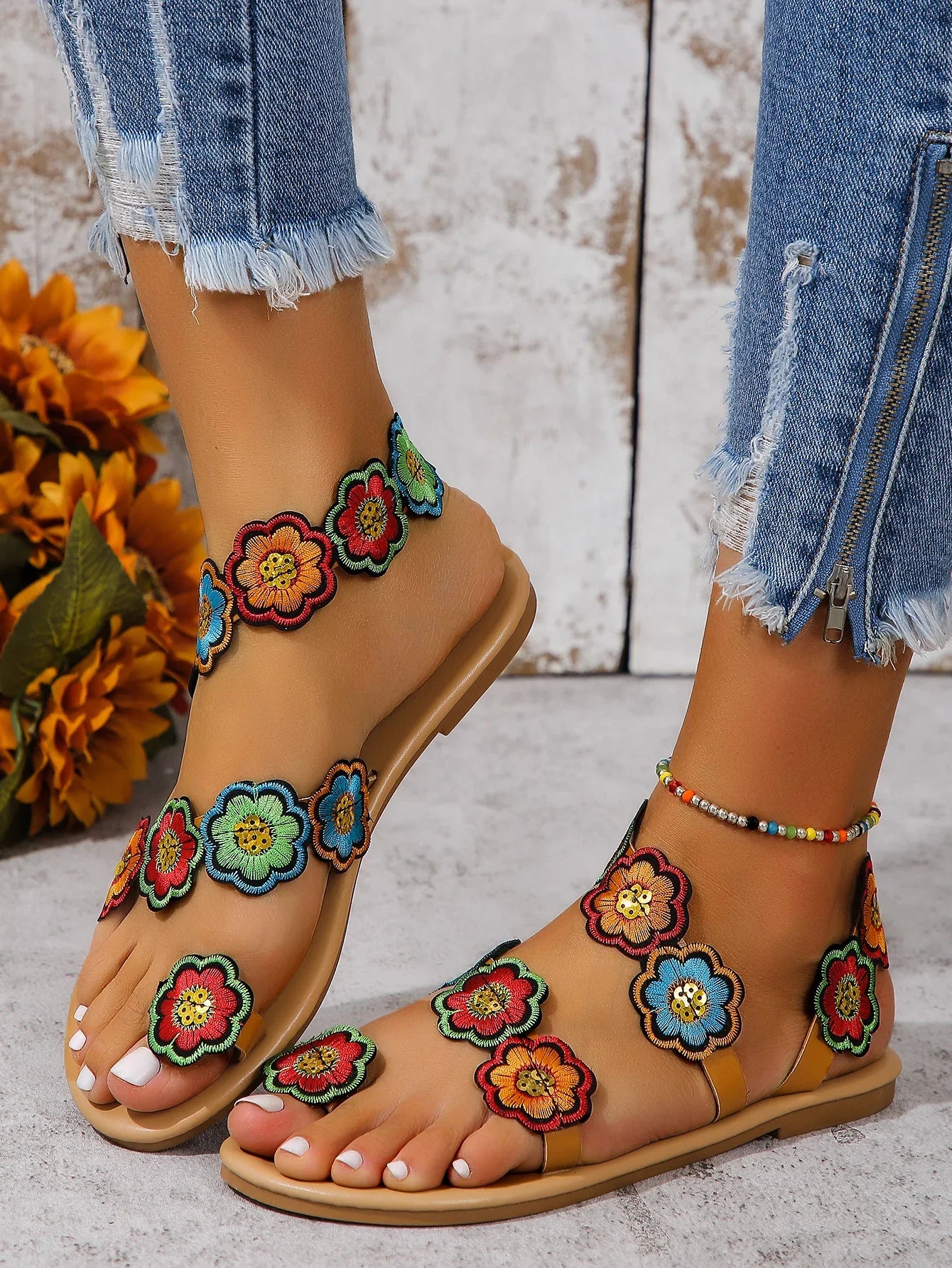 Yellow Embroidered Faux Flower Fashion Sandals Flat Plus Size 43 Summer Outdoor Beach Shoes Travel Mom Shoes.