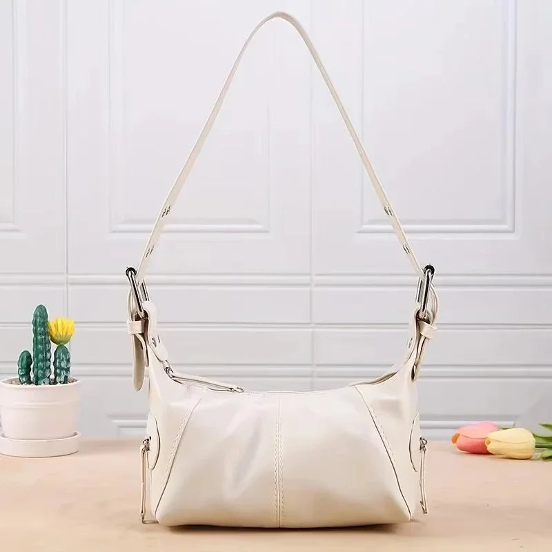 Underarm bag cool pull girl niche design shoulder bag retro leather zipper handbag.