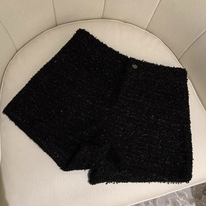 2023 Fall/Winter French Style Tweed Shorts High-Waisted Slimming Boot Shorts for Women Elegant Chic Design Versatile and Unique.
