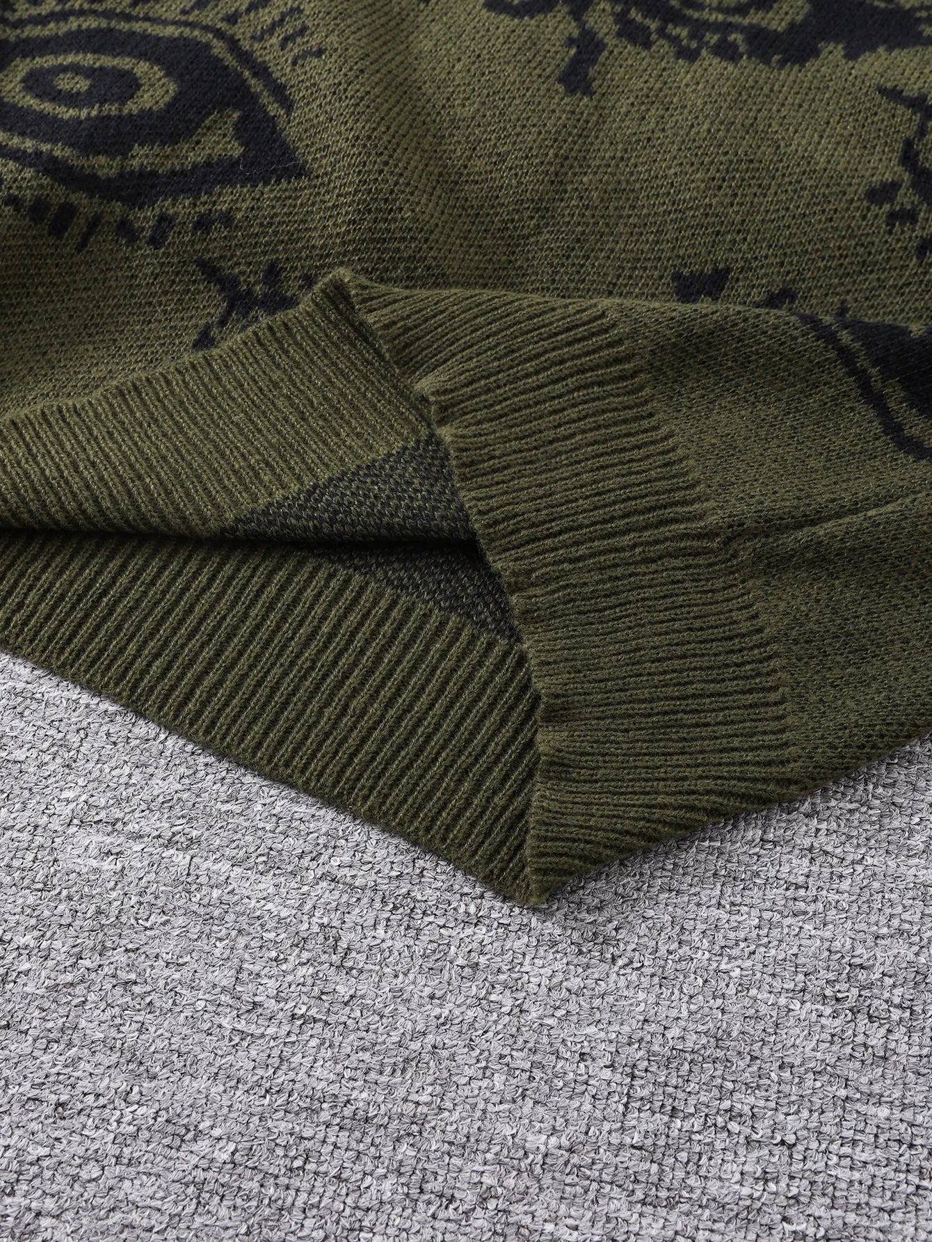 New Popular Autumn and Winter Abstract Eye Jacquard Pattern Pullover Sweater Casual Round Neck Knitted Men's Pullover.