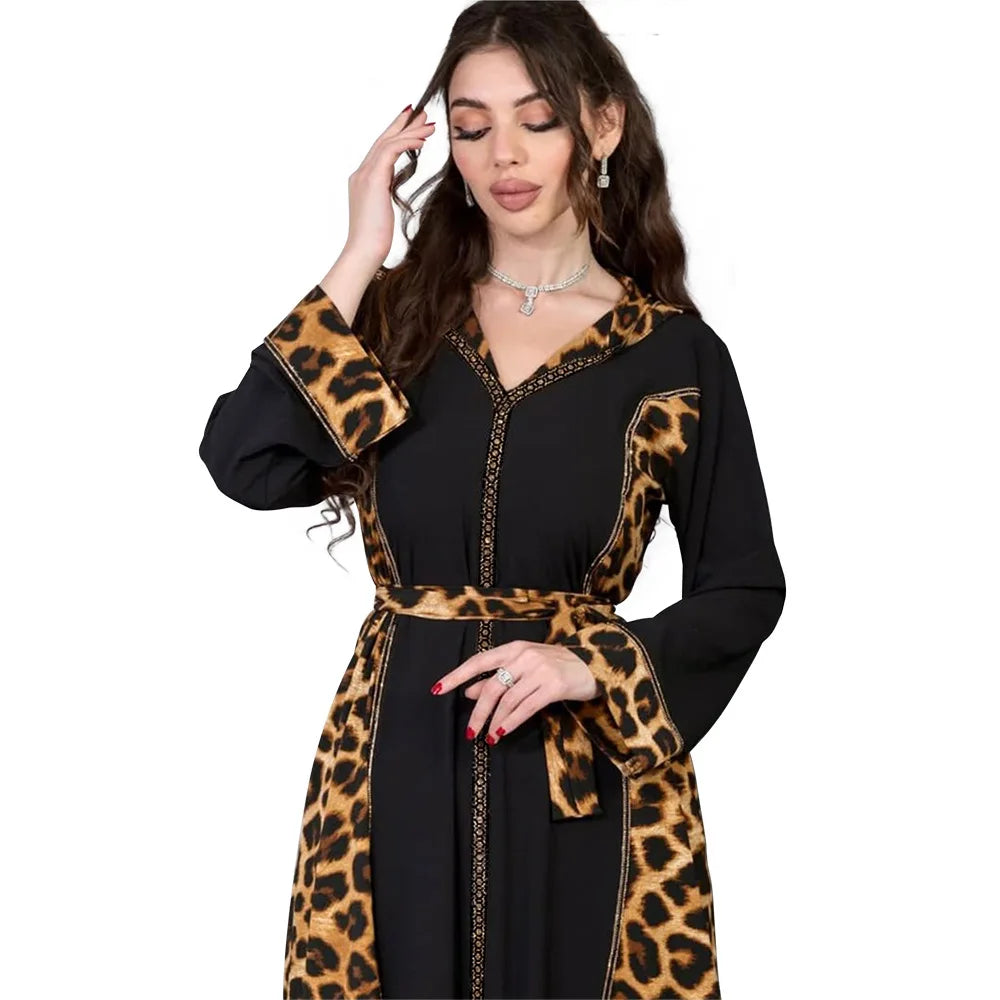 Elegantes arabisches Frauen-Partykleid, afrikanischer V-Ausschnitt, Leopardenmuster, langärmelig, Abaya, modische muslimische Dame, Urlaubskleid, islamische Kleidung.