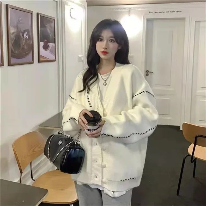 Women's Sweater Coat In Autumn and Winter V-neck Sweaters Jacket To Keep Warm and Loose Wild Academic Style Chic Cardigan.