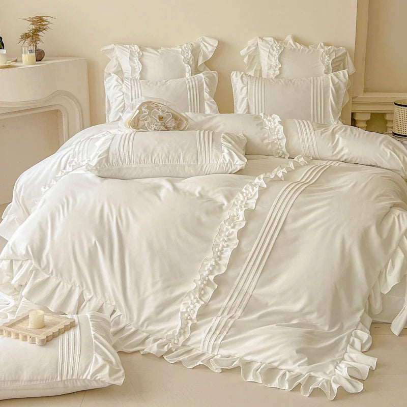 Korean Princess Style Lace Ruffles Bedding Set Solid Color Duvet Cover Set Flat/Fitted Bed Sheet Pillowcases With Pillowcases.