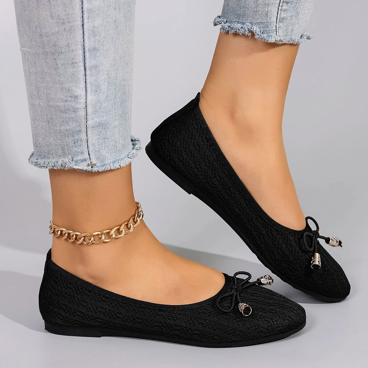 Spring Women's Comfortable, Breathable, Lightweight and Wear-Resistant Casual Shoes with Soft Soles for Lazy People to Step on.