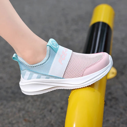 Girls Slip on Shoes Children Sneaker Fashion Knit Fabric Luxury Kids Casual Shoes Lightweight School Sports Girls Shoes.