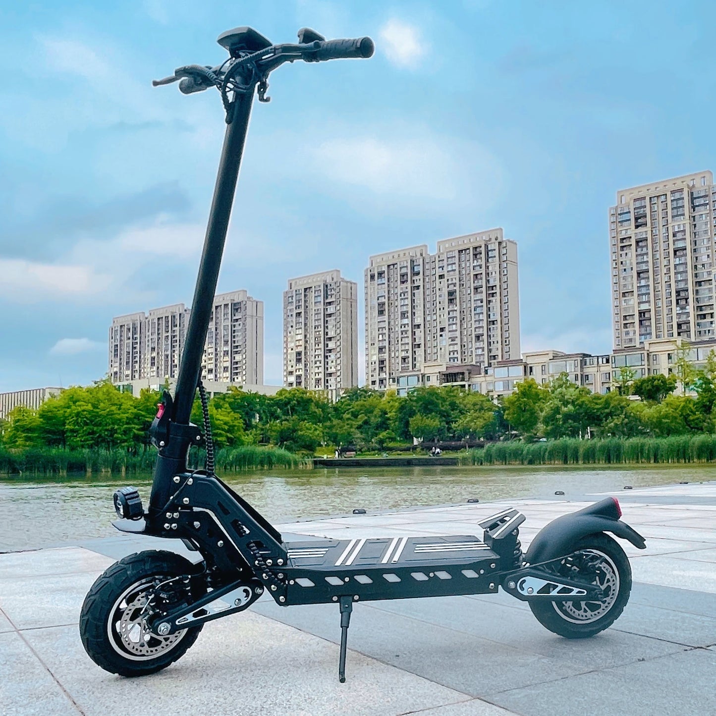 DriveTron DT10 Foldable Adult Electric Scooter, E-Scooter, 50km/h Electric Kick Scooter, 1000W Skateboards, 48V 15.6Ah Kickboard.