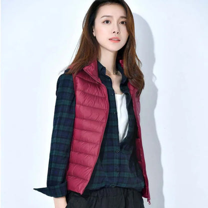 Ultraleichte Daunenweste für Damen, 2023, neue ärmellose Damen-Weste mit weißer Entendaunen, geschwollene, gepolsterte warme Weste.