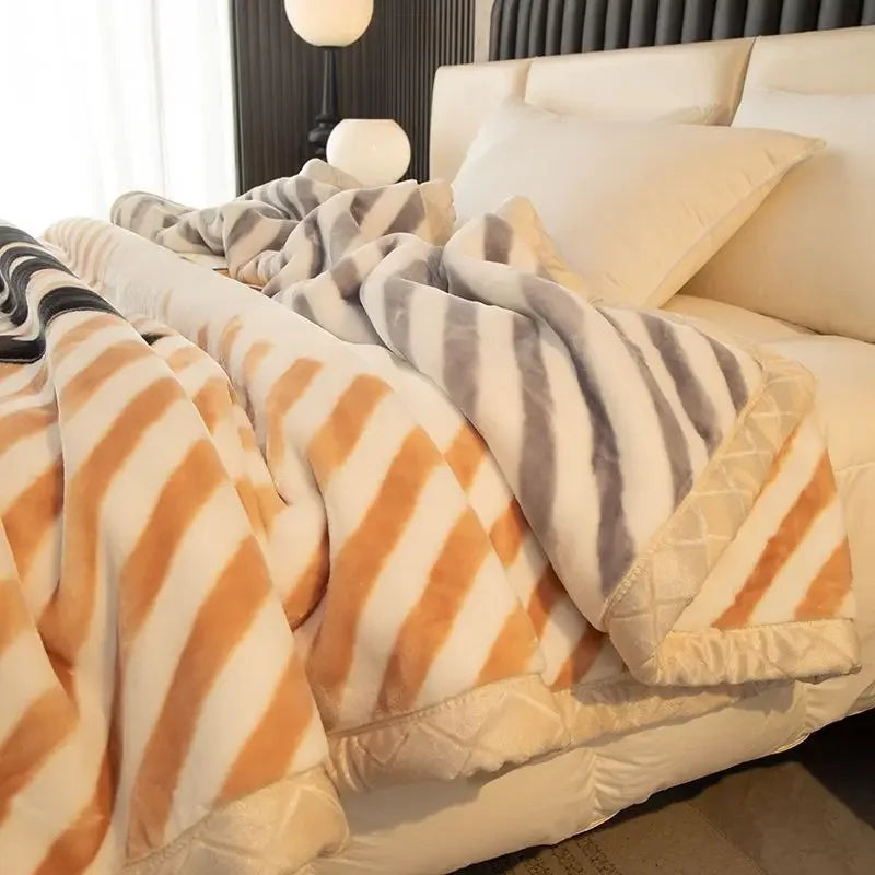 Double-deck Thickening Blanket Winter Dormitory Siesta Plush Fur Quilt Keep Warm Soft Comfortable Coral Fleece Sheet Bed Cover.