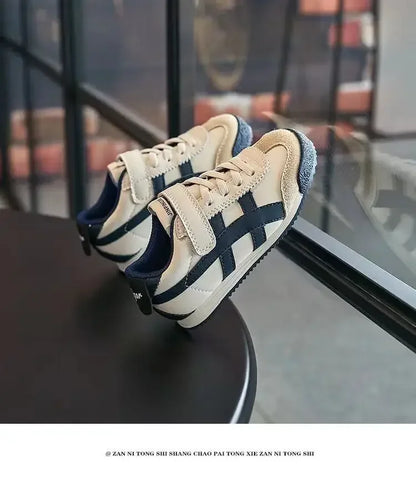 Children's Sneakers Boys Lightweight Breathable Sport Running Shoes Girls Soft Bottom Casual Shoes Student Shoes.