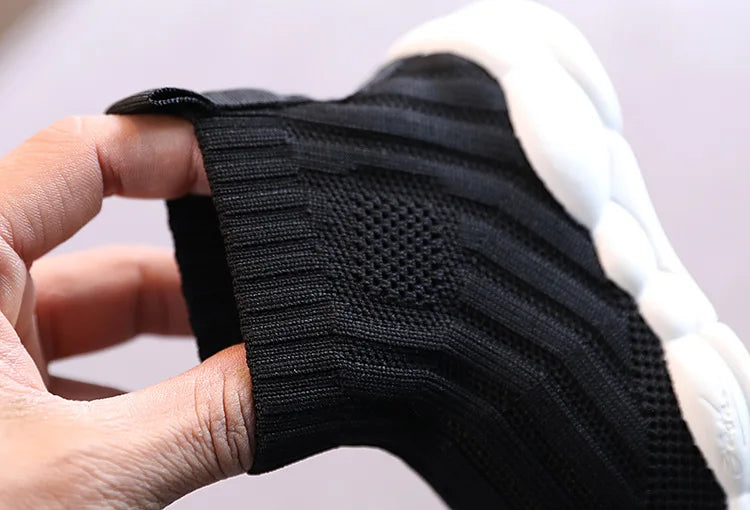 Kids Sock Shoes Knitted Fashion High Top Sneakers for Boys Girls Casual Sport Sock Sneakers 2-6 Years Children Tennis Shoes.